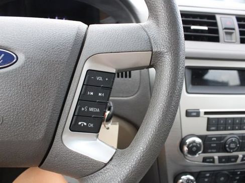 Used 2010 Ford Fusion SE FWD image 13