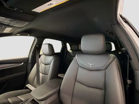 New 2026 Cadillac XT5 Luxury image 20