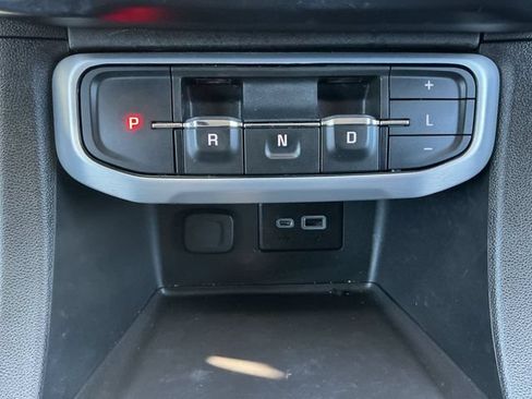 Used 2022 GMC Acadia SLE w/ Driver Convenience Package AWD/4WD image 18