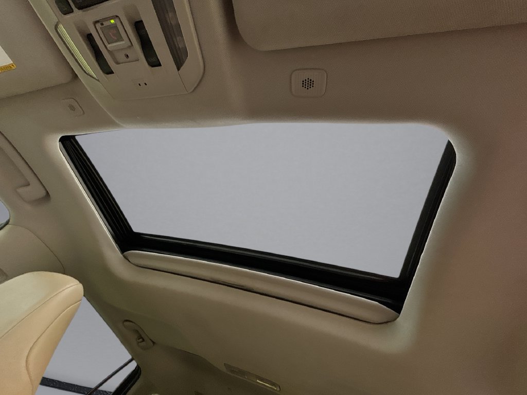 Used 2023 Toyota Highlander XLE FWD image 30