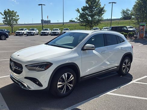 Certified 2025 Mercedes-Benz GLA 250 image 3