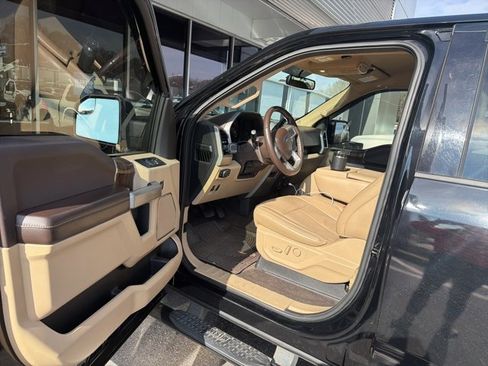 Used 2018 Ford F150 Lariat image 24