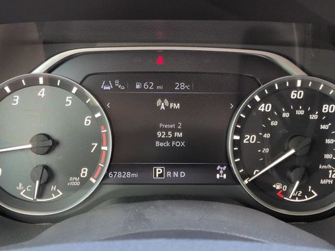 Used 2023 Nissan Titan SV w/ SV Convenience Package AWD/4WD image 28
