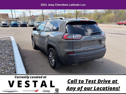 Used 2021 Jeep Cherokee Latitude Lux w/ Comfort/Convenience Group AWD/4WD image 9