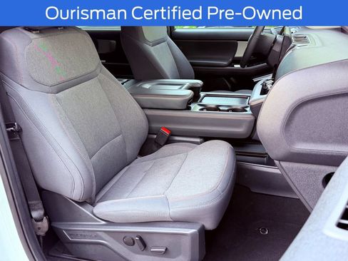 Used 2025 Ford Expedition Active AWD/4WD image 26