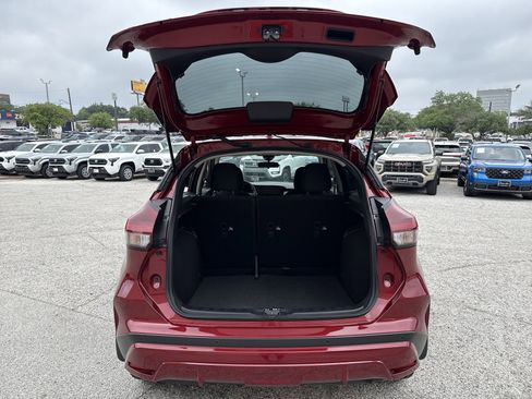 Used 2024 Nissan Kicks SV FWD image 20