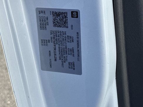 Used 2024 GMC Savana 2500 w/ Driver Convenience Package image 30