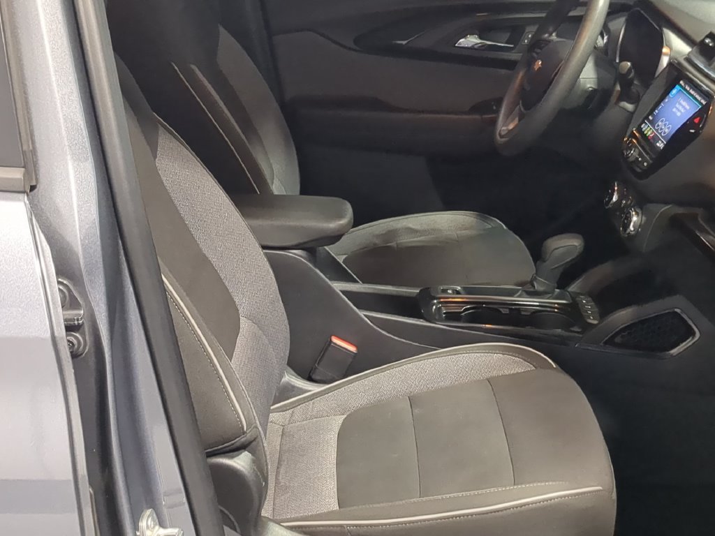 Used 2021 Chevrolet TrailBlazer LT w/ Convenience Package AWD/4WD image 27