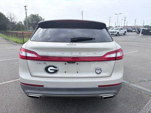 Used 2016 Lincoln MKX Select w/ Select Plus Package FWD image 4
