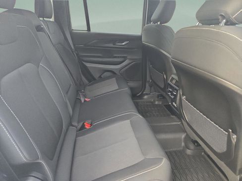 Used 2025 Jeep Grand Cherokee Laredo X image 24