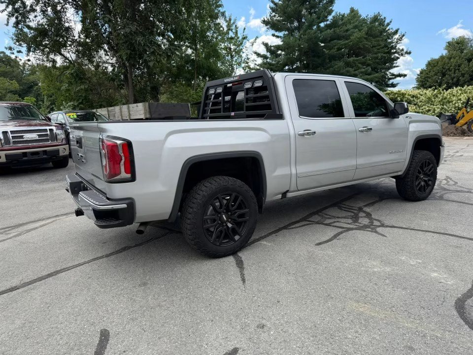 Used 2018 GMC Sierra 1500 SLT w/ SLT Premium Package AWD/4WD image 7