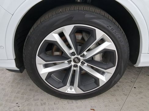 Certified 2024 Audi Q7 3.0T Premium Plus image 11