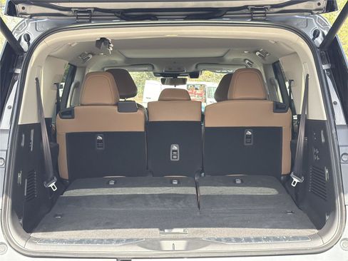 Used 2025 INFINITI QX80 Sensory AWD/4WD image 37