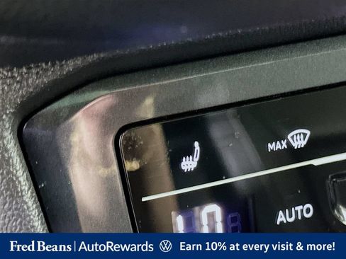 Certified 2023 Volkswagen Tiguan SE w/ Panoramic Sunroof Package AWD/4WD image 25