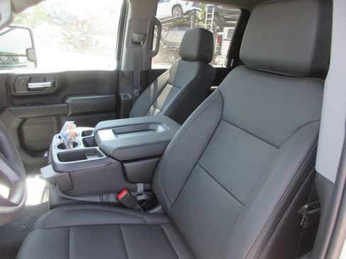 New 2026 GMC Sierra 2500 Pro AWD/4WD image 13