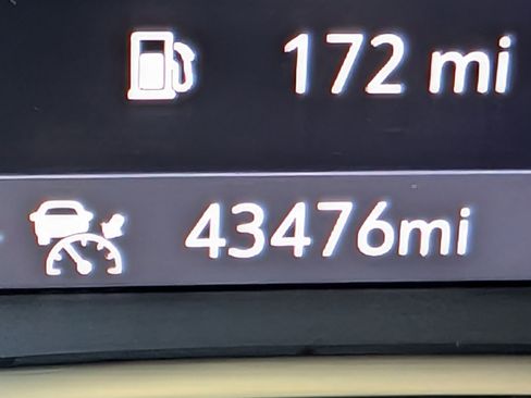 Used 2023 Chevrolet Equinox RS w/ RS Leather Package image 25