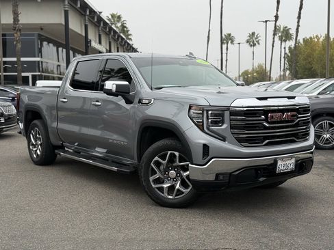 Used 2024 GMC Sierra 1500 SLT image 1