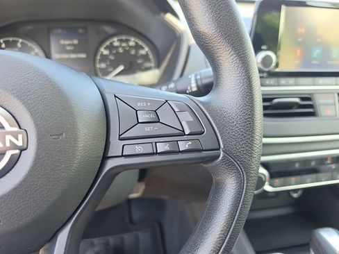 Used 2024 Nissan Altima 2.5 S FWD image 19