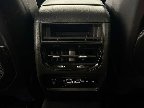 Used 2023 Jeep Grand Cherokee Limited AWD/4WD image 25