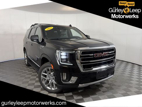 Used 2022 GMC Yukon SLT AWD/4WD image 1