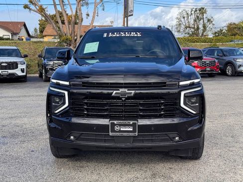 Used 2025 Chevrolet Suburban RST image 6