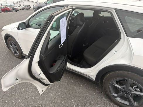 Used 2026 Kia K4 FWD image 16