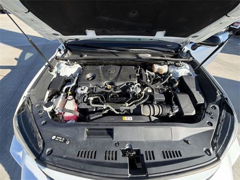 Used 2022 Toyota Avalon XSE image 34