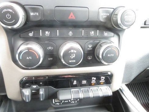 Used 2021 RAM 1500 Laramie AWD/4WD image 21