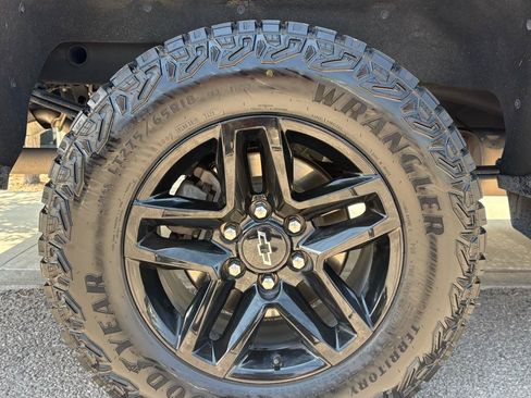 Used 2020 Chevrolet Silverado 1500 LT Trail Boss AWD/4WD image 4