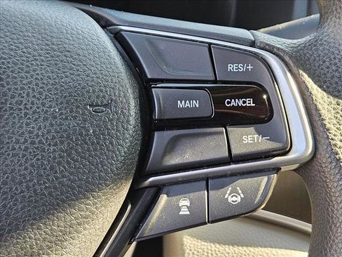 Used 2019 Honda Accord LX image 12