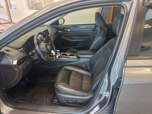 Used 2019 Nissan Altima 2.5 SR w/ SR Premium Package image 10