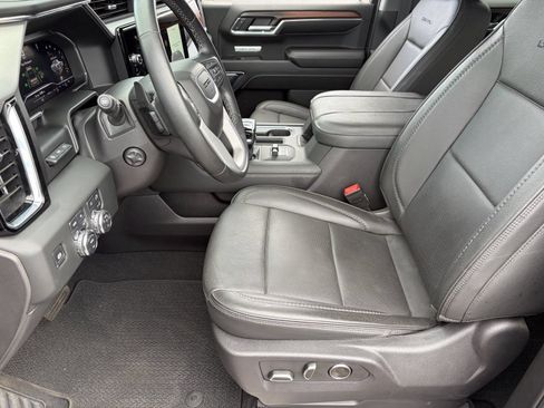 Used 2024 GMC Sierra 1500 Denali w/ Technology Package AWD/4WD image 20