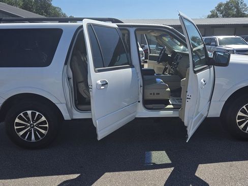 Used 2016 Ford Expedition EL XLT w/ Equipment Group 202A AWD/4WD image 6