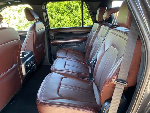 Used 2024 Ford Expedition Limited AWD/4WD image 40