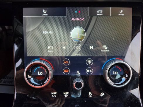 Used 2020 Land Rover Range Rover Evoque SE AWD/4WD image 21