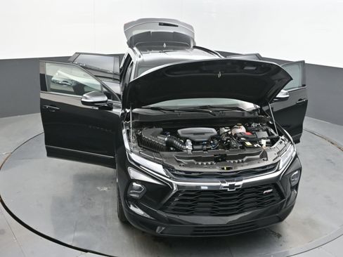 Used 2025 Chevrolet Blazer RS FWD image 42