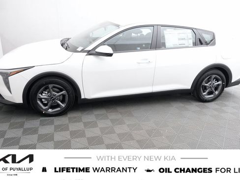 New 2026 Kia K4 FWD image 8