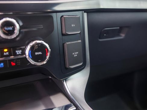 Used 2024 Ford F150 Platinum w/ Equipment Group 702A High image 24