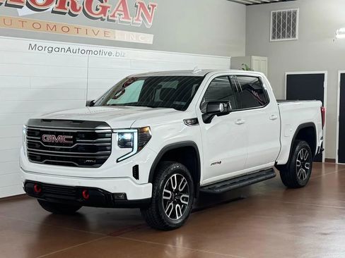 Used 2024 GMC Sierra 1500 AT4 w/ Technology Package AWD/4WD image 8