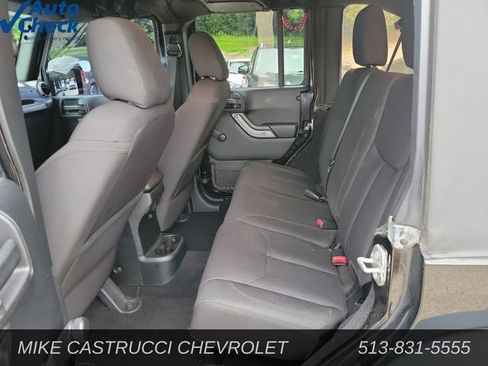 Used 2016 Jeep Wrangler Unlimited Sport w/ Connectivity Group AWD/4WD image 21