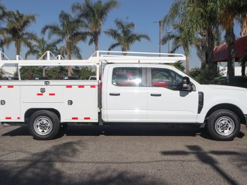 Used 2023 Ford F250 XL w/ XL Chrome Package RWD image 10