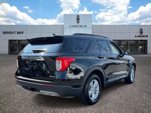 Used 2021 Ford Explorer XLT w/ Equipment Group 202A AWD/4WD image 5