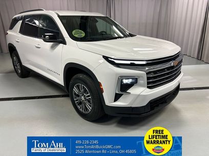Used 2025 Chevrolet Traverse LT