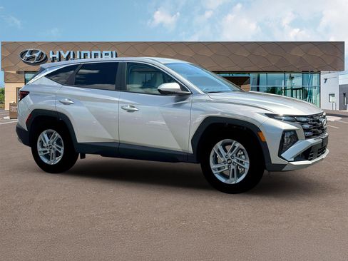 New 2026 Hyundai Tucson SE image 10