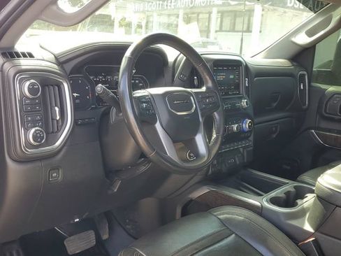 Used 2022 GMC Sierra 2500 Denali w/ Denali Black Diamond Edition AWD/4WD image 6