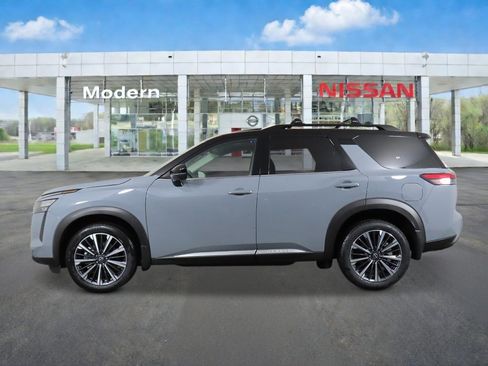New 2026 Nissan Pathfinder Platinum AWD/4WD image 2