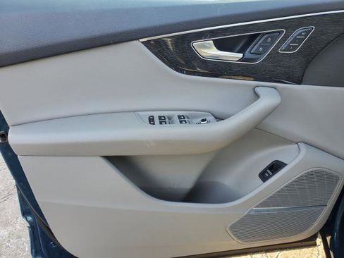 Used 2022 Audi Q7 Premium Plus image 22
