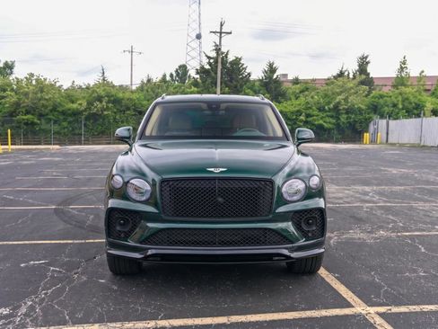 Used 2021 Bentley Bentayga AWD/4WD image 3
