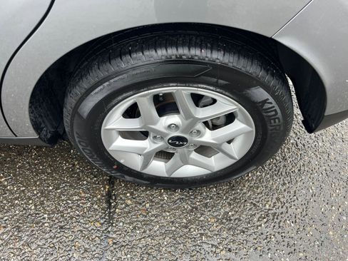 Used 2025 Kia Soul LX w/ LX Technology Package image 30