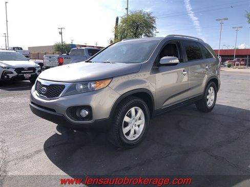 Used 2012 Kia Sorento LX w/ V6 Convenience Pkg FWD image 4
